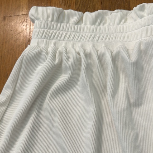 *last chance* Zaful | Women’s white sports shorts - Picture 14 of 16